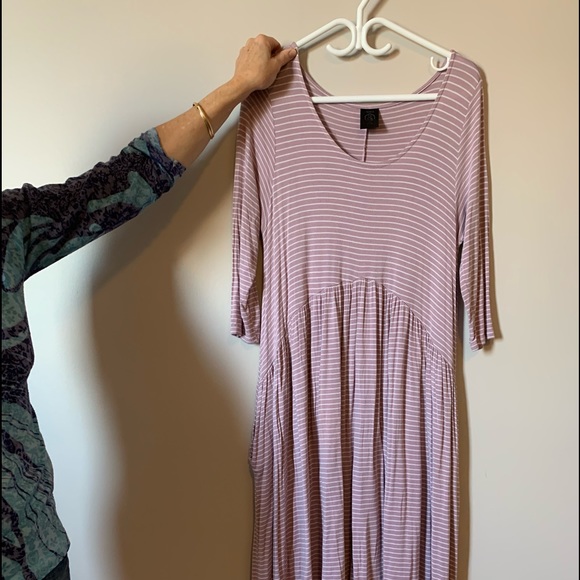 Agnes & Dora Light Dress - Picture 2 of 2